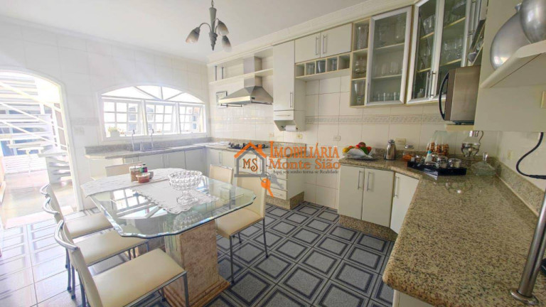 Imagem Sobrado com 3 Quartos à Venda ou Locação, 307 m² em Jardim Santa Mena - Guarulhos Imagem Sobrado com 3 Quartos à Venda ou Locação, 307 m² em Jardim Santa Mena - Guarulhos