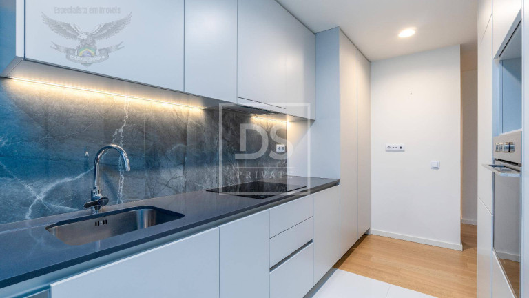 Imagem Apartamento com 2 Quartos à Venda, 107 m² em Porto Imagem Apartamento com 2 Quartos à Venda, 107 m² em Porto