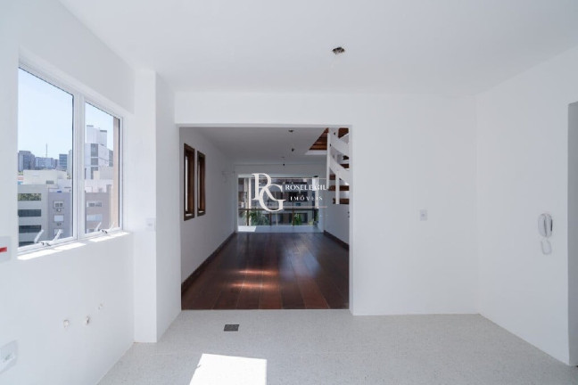 Imagem Imóvel com 3 Quartos à Venda, 244 m² em Auxiliadora - Porto Alegre Imagem Imóvel com 3 Quartos à Venda, 244 m² em Auxiliadora - Porto Alegre