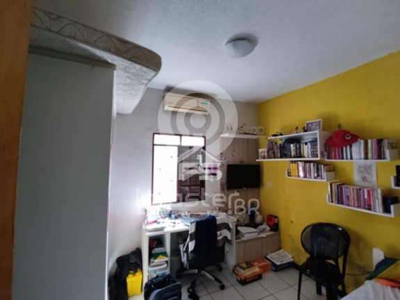 Imagem Casa com 4 Quartos à Venda, 160 m² em Timbó - Maracanaú