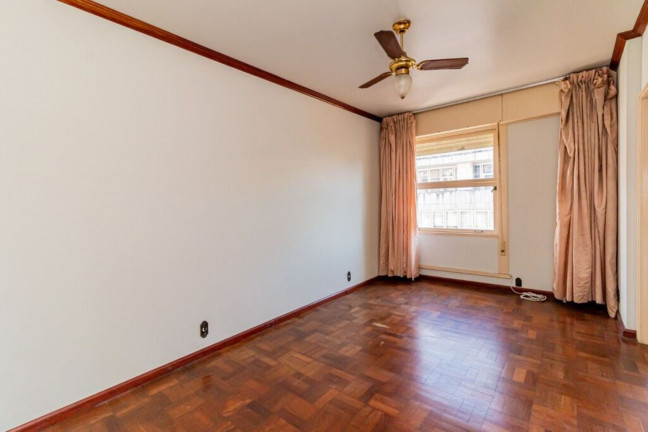 Imagem Imóvel com 3 Quartos à Venda, 139 m² em Centro Histórico - Porto Alegre Imagem Imóvel com 3 Quartos à Venda, 139 m² em Centro Histórico - Porto Alegre