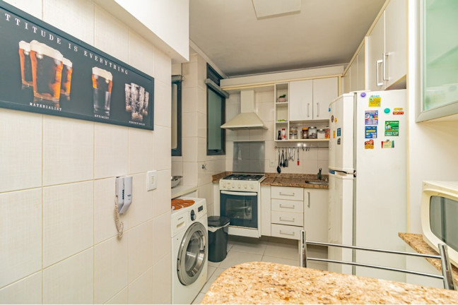 Imagem Imóvel com 1 Quarto à Venda,  em Petrópolis - Porto Alegre