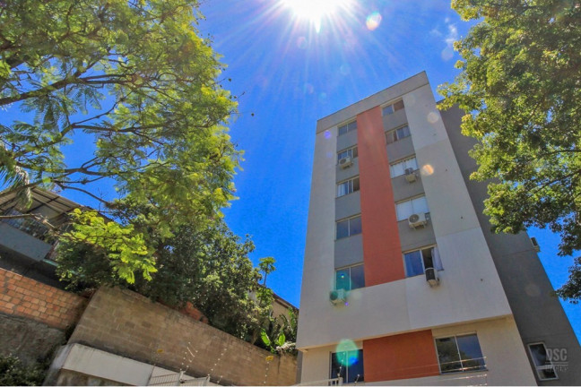 Imagem Imóvel com 2 Quartos à Venda, 45 m² em Tristeza - Porto Alegre