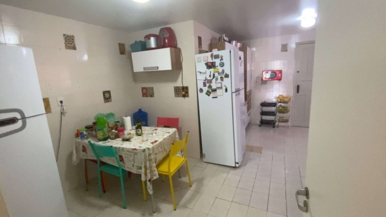 Imagem Apartamento com 3 Quartos à Venda, 200 m² em Algodoal - Cabo Frio