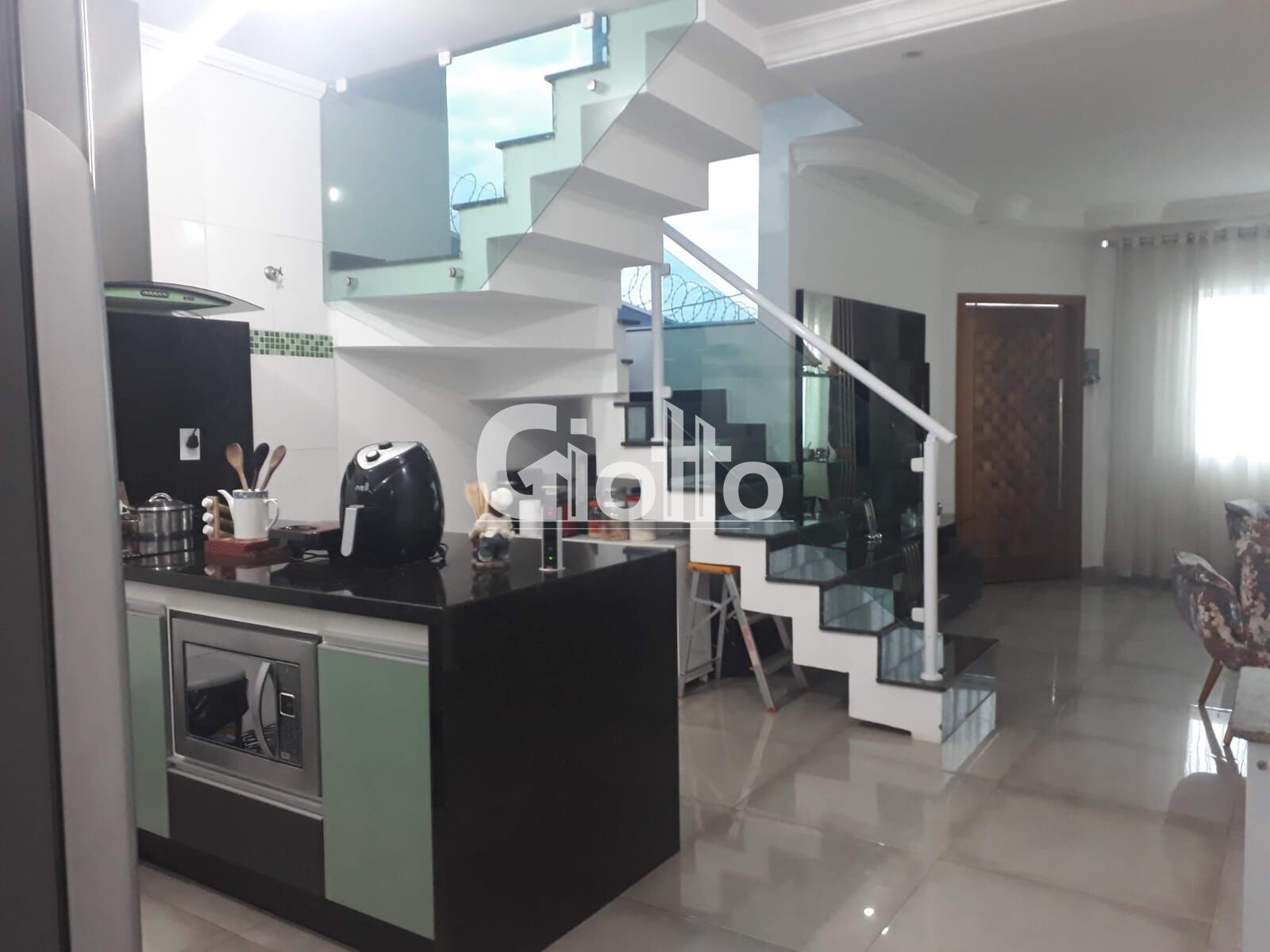 Imagem Sobrado com 3 Quartos à Venda, 95 m² em Residencial Algarve - Mogi Das Cruzes