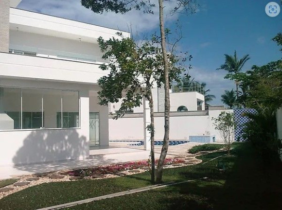 Imagem Sobrado com 6 Quartos à Venda, 450 m² em Guaratuba - Bertioga Imagem Sobrado com 6 Quartos à Venda, 450 m² em Guaratuba - Bertioga