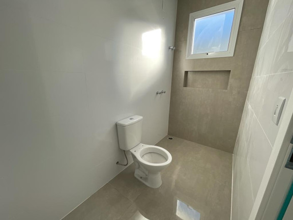 Imagem Casa com 3 Quartos à Venda, em Petrópolis - Porto Alegre Imagem Casa com 3 Quartos à Venda, em Petrópolis - Porto Alegre