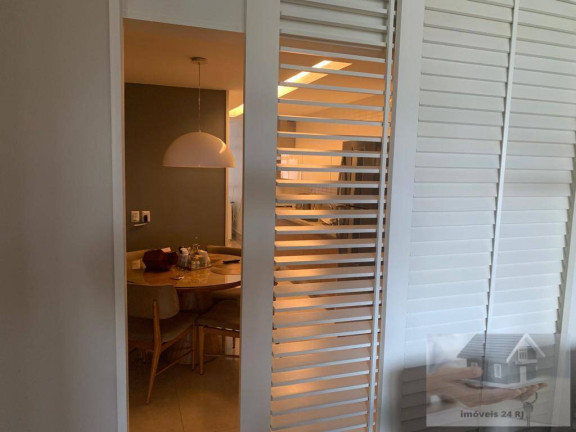 Imagem Apartamento com 3 Quartos à Venda, 227 m² em Lagoa - Rio De Janeiro Imagem Apartamento com 3 Quartos à Venda, 227 m² em Lagoa - Rio De Janeiro