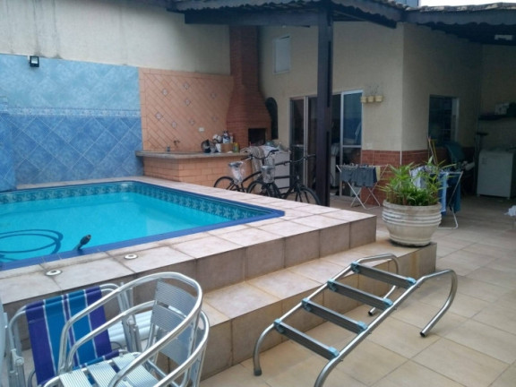 Imagem Casa com 3 Quartos à Venda, 300 m² em Jardim Helena Maria - Guarujá Imagem Casa com 3 Quartos à Venda, 300 m² em Jardim Helena Maria - Guarujá