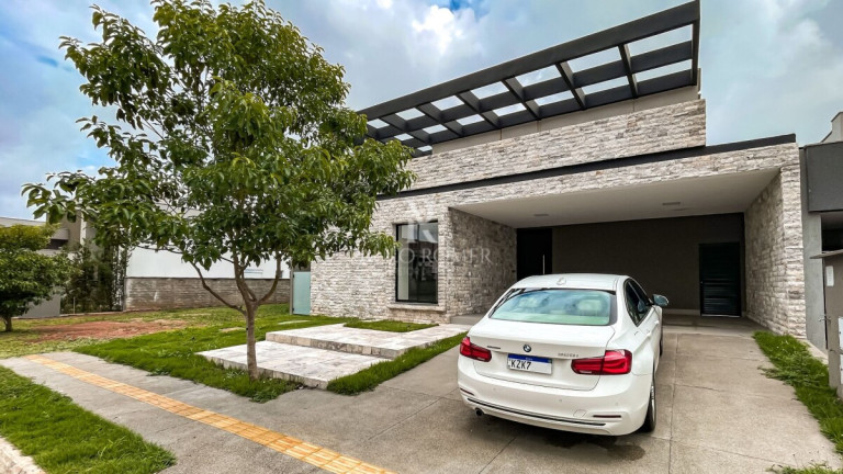 Casa com 3 Quartos à Venda, 207 m² em Residencial Goiânia Golfe Clube - Goiânia