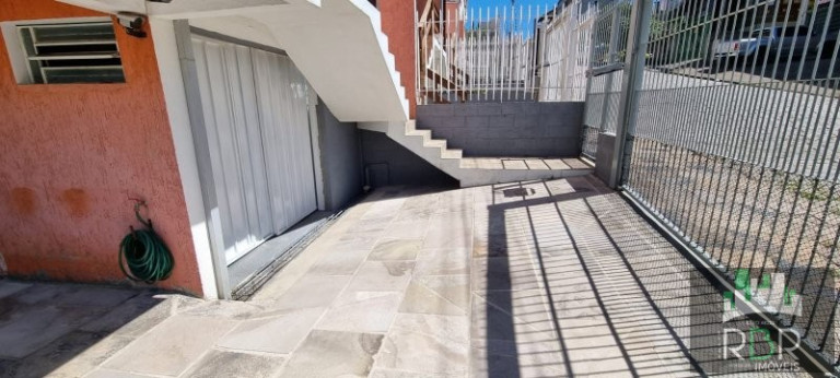 Imagem Casa com 2 Quartos à Venda, 81 m² em Caxias Do Sul
