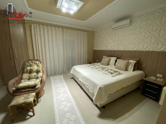 Imagem Casa com 4 Quartos à Venda, em Florida - Praia Grande Imagem Casa com 4 Quartos à Venda, em Florida - Praia Grande