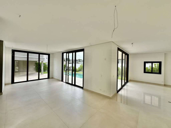 Imagem Casa com 4 Quartos à Venda, 307 m² em Granja Viana - Carapicuíba Imagem Casa com 4 Quartos à Venda, 307 m² em Granja Viana - Carapicuíba
