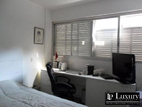 Imagem Casa com 3 Quartos à Venda, 500 m² em Alto De Pinheiros - São Paulo Imagem Casa com 3 Quartos à Venda, 500 m² em Alto De Pinheiros - São Paulo