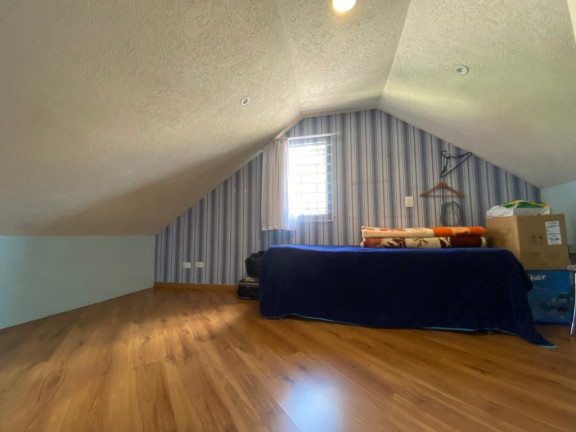 Imagem Sobrado com 3 Quartos à Venda, 108 m² em Xaxim - Curitiba