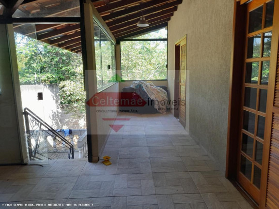 Imagem Chácara com 4 Quartos à Venda, 280 m² em Barreiro - Taubaté