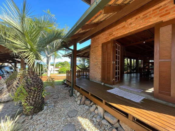 Imagem Casa com 3 Quartos à Venda, 200 m² em Ibiraquera - Imbituba