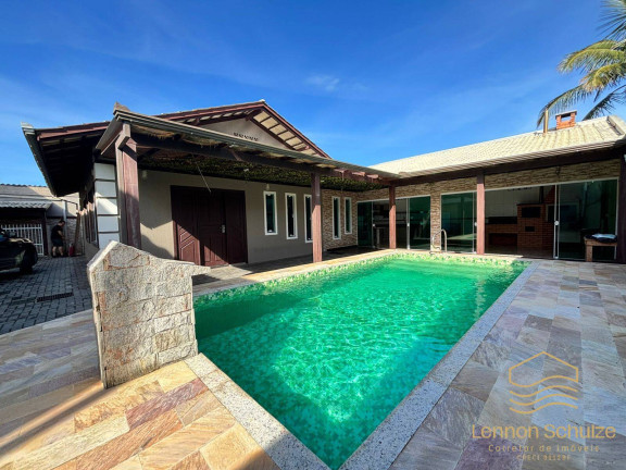 Casa com 9 Quartos à Venda, 520 m² em Centro - Balneário Barra Do Sul