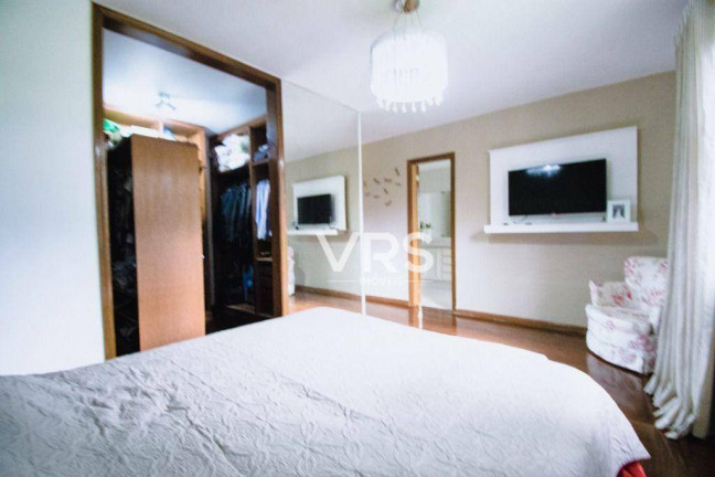 Imagem Casa com 4 Quartos à Venda, 232 m² em Carlos Guinle - Teresópolis