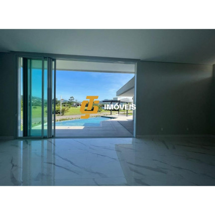 Imagem Casa com 4 Quartos à Venda, 370 m² em Centro - Camboriú Imagem Casa com 4 Quartos à Venda, 370 m² em Centro - Camboriú