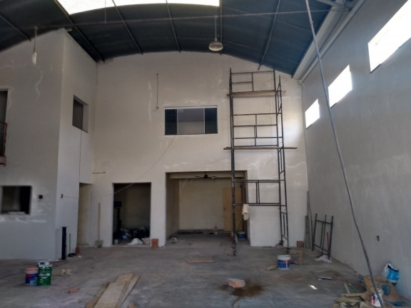 Imóvel Comercial para Alugar, 299 m² em Bauru