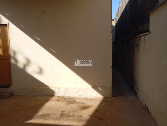 Imagem Sobrado com 2 Quartos para Alugar, 200 m² em Cidade Nova - Uberaba Imagem Sobrado com 2 Quartos para Alugar, 200 m² em Cidade Nova - Uberaba