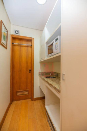 Imagem Imóvel à Venda, 44 m² em Petrópolis - Porto Alegre Imagem Imóvel à Venda, 44 m² em Petrópolis - Porto Alegre