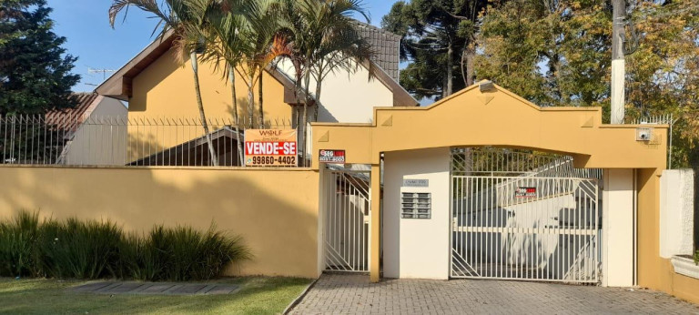 Sobrado com 3 Quartos à Venda, 147 m² em Bom Retiro - Curitiba