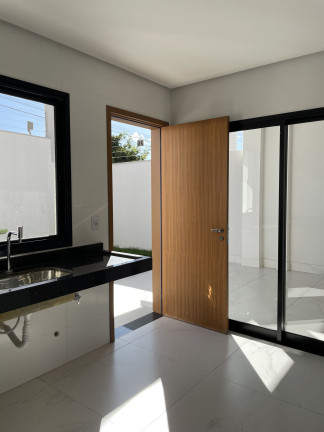 Imagem Casa de Condomínio com 3 Quartos à Venda, 145 m² em Jardim Atlântico - Goiânia Imagem Casa de Condomínio com 3 Quartos à Venda, 145 m² em Jardim Atlântico - Goiânia