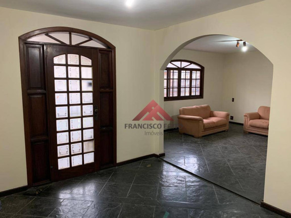 Imagem Casa com 5 Quartos à Venda, 400 m² em Centro - São Gonçalo Imagem Casa com 5 Quartos à Venda, 400 m² em Centro - São Gonçalo