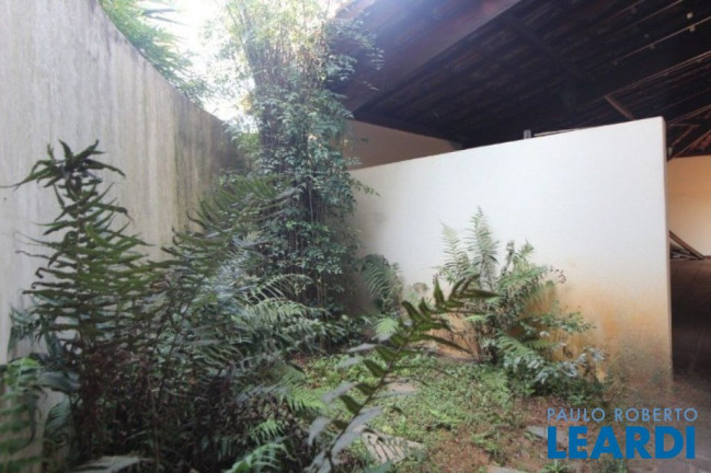 Imagem Sobrado com 3 Quartos para Alugar, 150 m² em Campestre - Santo André