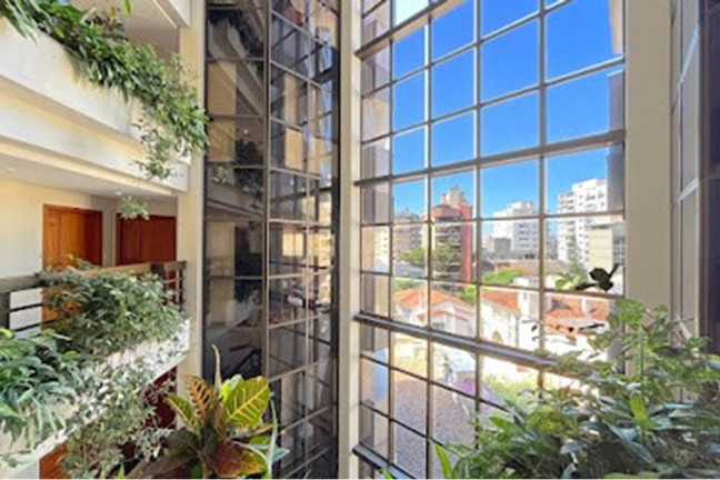 Sala Comercial à Venda, 46 m² em Moinhos De Vento - Porto Alegre