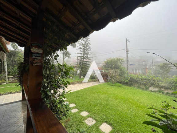 Imagem Casa com 5 Quartos à Venda, 350 m² em Iucas - Teresópolis