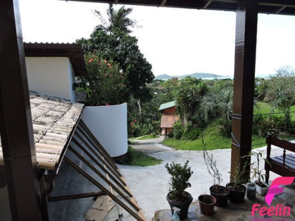 Imagem Casa com 8 Quartos à Venda, 217 m² em Campeche - Florianópolis Imagem Casa com 8 Quartos à Venda, 217 m² em Campeche - Florianópolis
