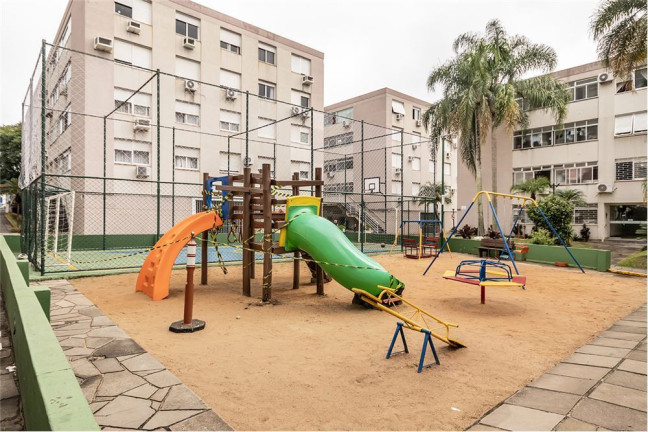 Imagem Imóvel com 3 Quartos à Venda,  em Vila Ipiranga - Porto Alegre