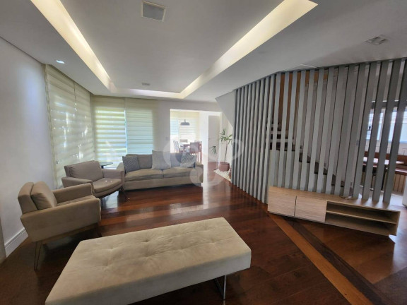 Casa de Condomínio com 4 Quartos à Venda, 300 m² em Alphaville - Santana De Parnaíba