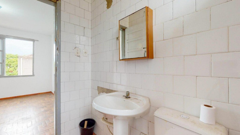 Imagem Imóvel com 1 Quarto à Venda, 42 m² em Jardim Itu - Porto Alegre Imagem Imóvel com 1 Quarto à Venda, 42 m² em Jardim Itu - Porto Alegre