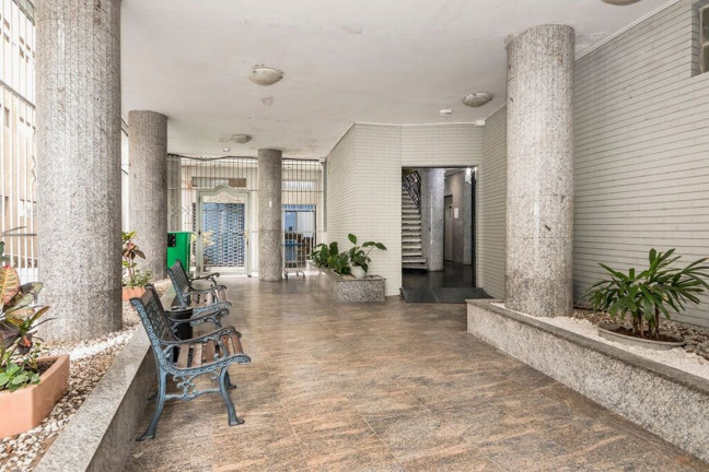 Imagem Imóvel com 3 Quartos à Venda, 120 m² em Centro Histórico - Porto Alegre Imagem Imóvel com 3 Quartos à Venda, 120 m² em Centro Histórico - Porto Alegre