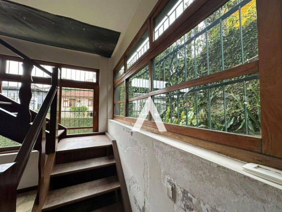Imagem Casa com 4 Quartos à Venda, 214 m² em Jardim Europa - Teresópolis