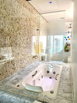 Imagem Apartamento com 3 Quartos à Venda, 158 m² em Centro - Balneário Camboriú Imagem Apartamento com 3 Quartos à Venda, 158 m² em Centro - Balneário Camboriú