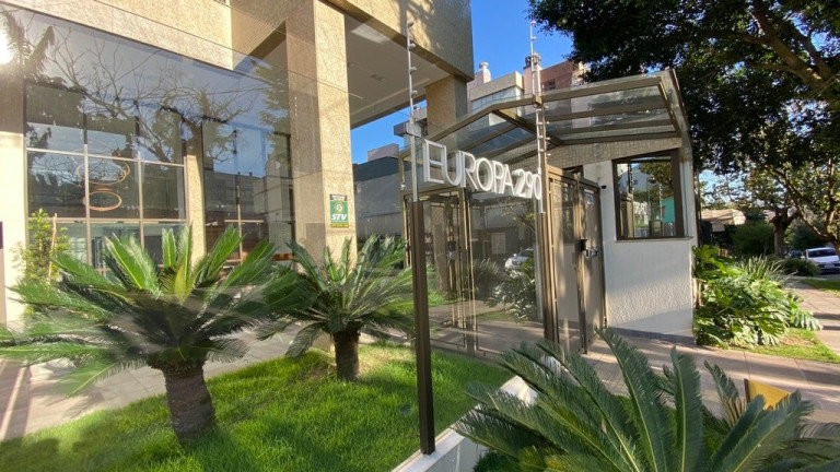 Imagem Apartamento com 2 Quartos à Venda, 70 m² em Petrópolis - Porto Alegre