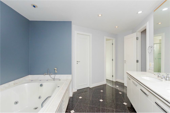 Imagem Apartamento com 4 Quartos à Venda, 297 m² em água Verde - Curitiba