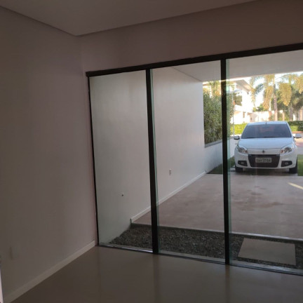 Imagem Casa com 3 Quartos à Venda, 208 m² em Eusébio - Eusébio Imagem Casa com 3 Quartos à Venda, 208 m² em Eusébio - Eusébio