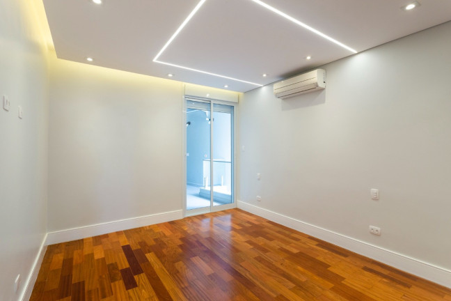 Imagem Casa com 3 Quartos à Venda, em Vila Madalena - São Paulo Imagem Casa com 3 Quartos à Venda, em Vila Madalena - São Paulo