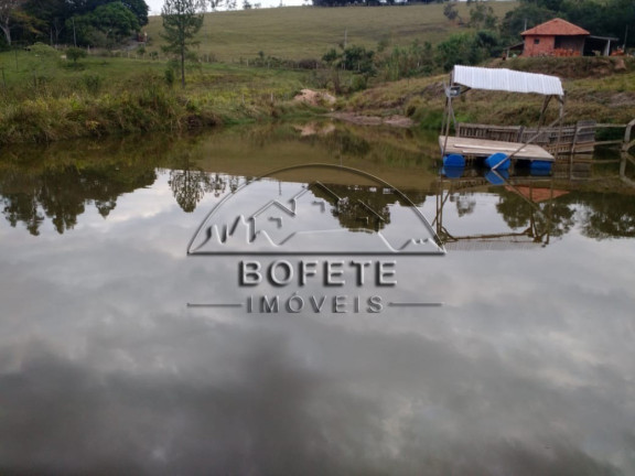 Imagem Imóvel com 2 Quartos à Venda, 5.000 m² em Catarina - Bofete Imagem Imóvel com 2 Quartos à Venda, 5.000 m² em Catarina - Bofete