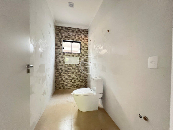 Imagem Casa com 3 Quartos à Venda, em Floresta - Joinville Imagem Casa com 3 Quartos à Venda, em Floresta - Joinville