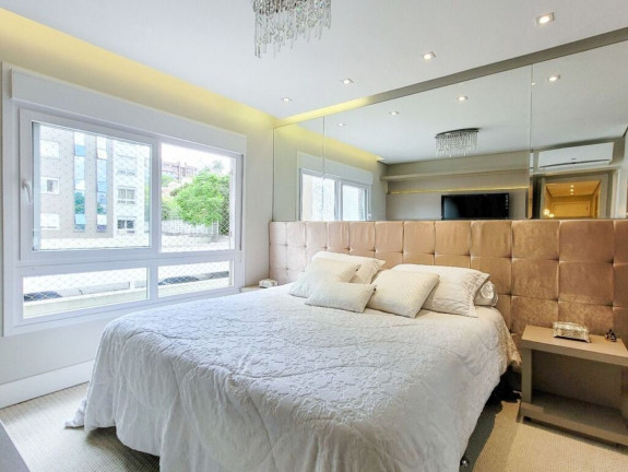 Imagem Imóvel com 4 Quartos à Venda, 159 m² em Menino Deus - Porto Alegre Imagem Imóvel com 4 Quartos à Venda, 159 m² em Menino Deus - Porto Alegre