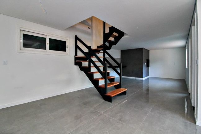 Imagem Casa com 3 Quartos à Venda, 197 m² em Vila Nova - Porto Alegre