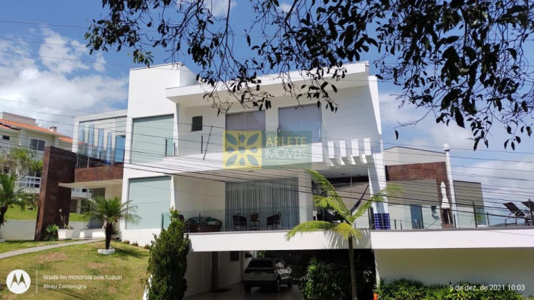Imagem Casa com 4 Quartos à Venda, 513 m² em Centro - Bombinhas