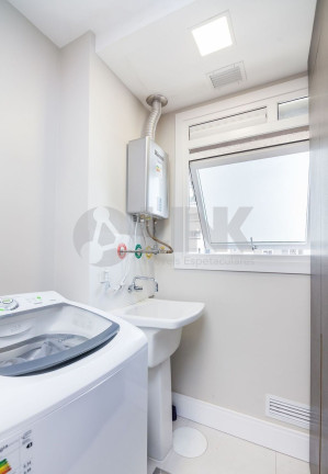 Imagem Apartamento com 2 Quartos à Venda, 60 m² em São Sebastião - Porto Alegre Imagem Apartamento com 2 Quartos à Venda, 60 m² em São Sebastião - Porto Alegre